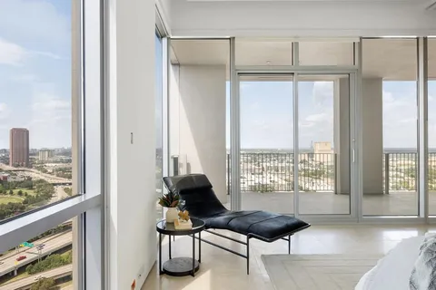 $995,000 | 1717 Arts Plaza, Unit 2112, Dallas, TX 75201