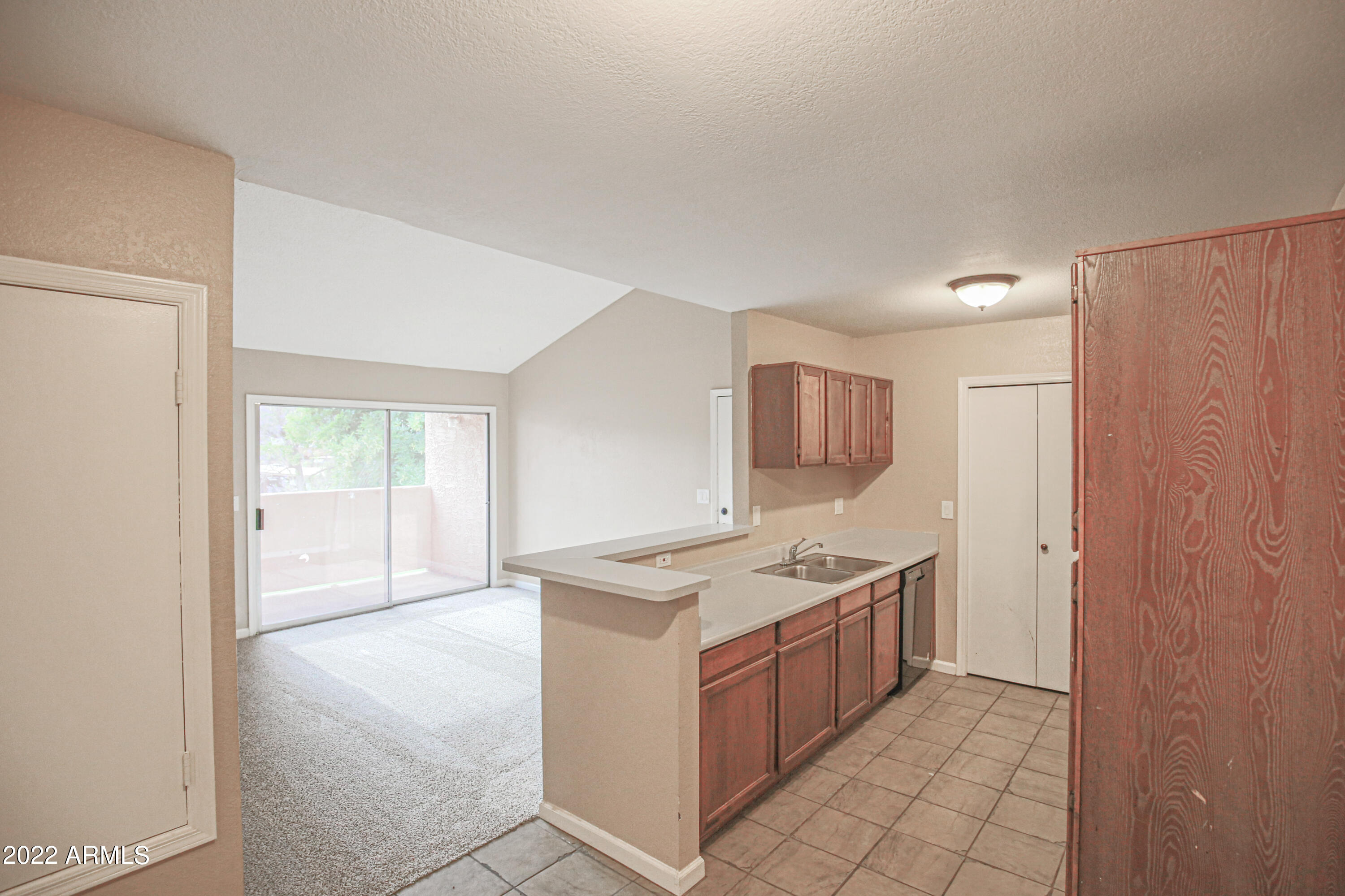1942 South Emerson, Unit 252 Mesa, AZ 85210 - Photo 3 of 20 1942 S Emerson Unit 252 Mesa AZ 85210 X-