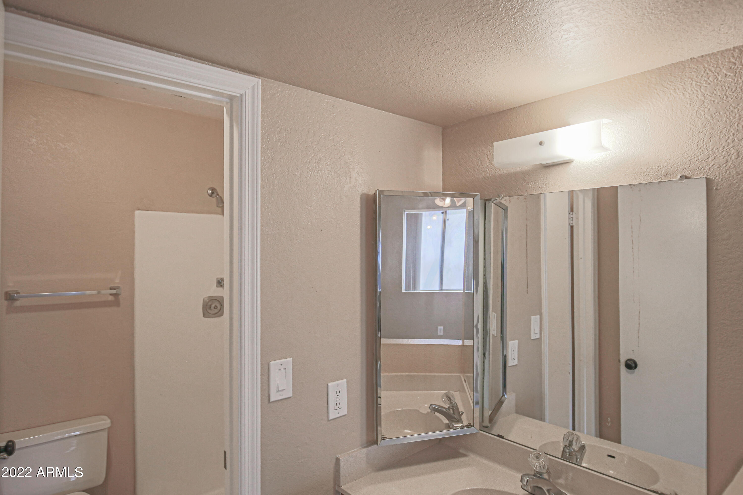 1942 South Emerson, Unit 252 Mesa, AZ 85210 - Photo 9 of 20 1942 S Emerson Unit 252 Mesa AZ 85210 X-