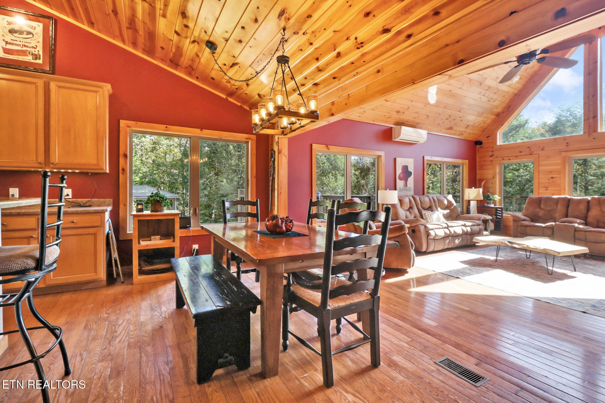 232 Victoria Circle Jamestown, TN 38556 - Photo 17 of 58 a dining room with furniture and wooden floor