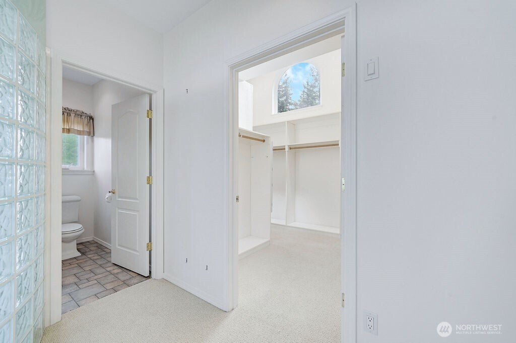 275404 Highway 101 Sequim, WA 98382 - Photo 30 of 40 a view of an empty room