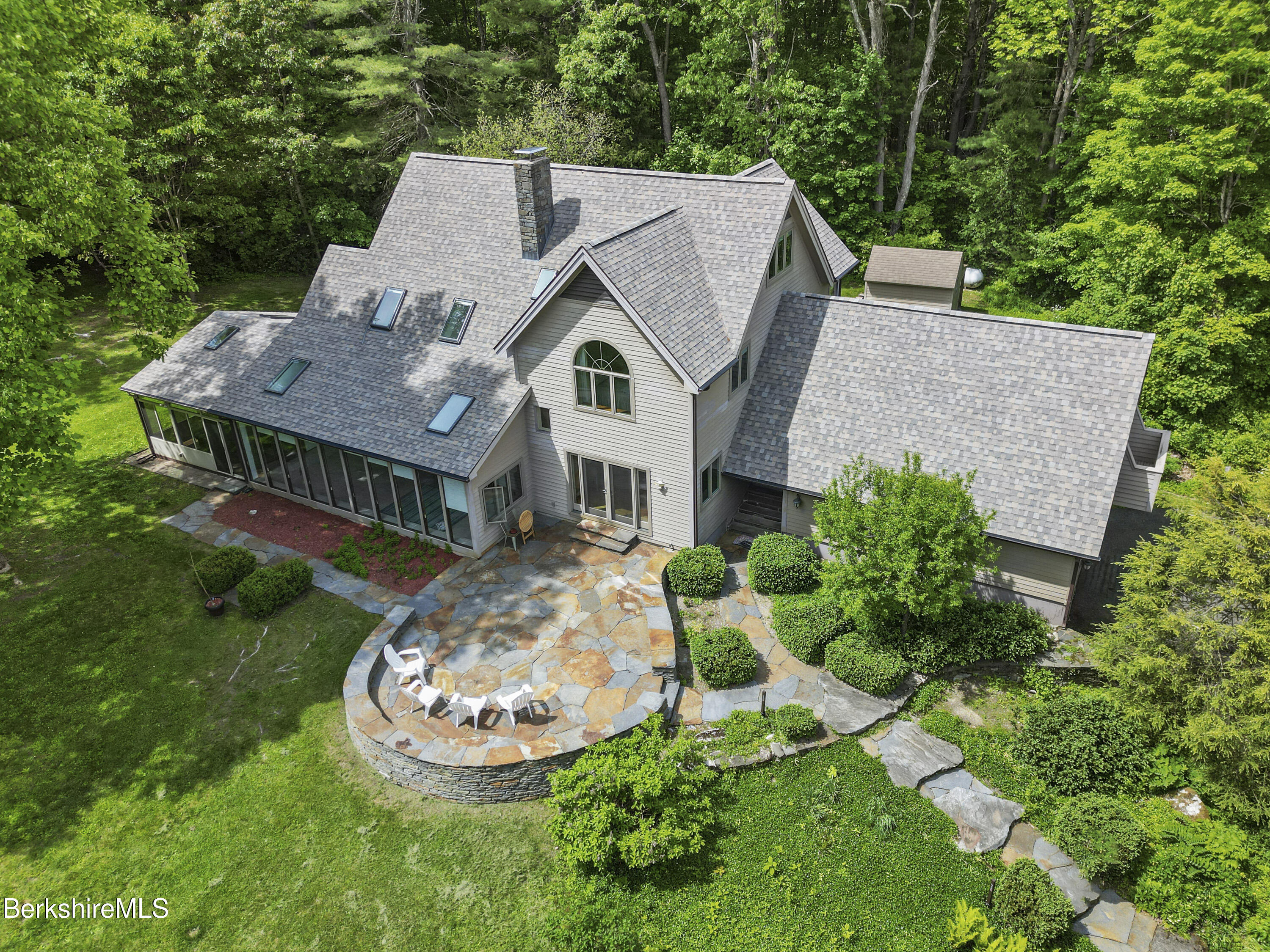 900 Aerial View