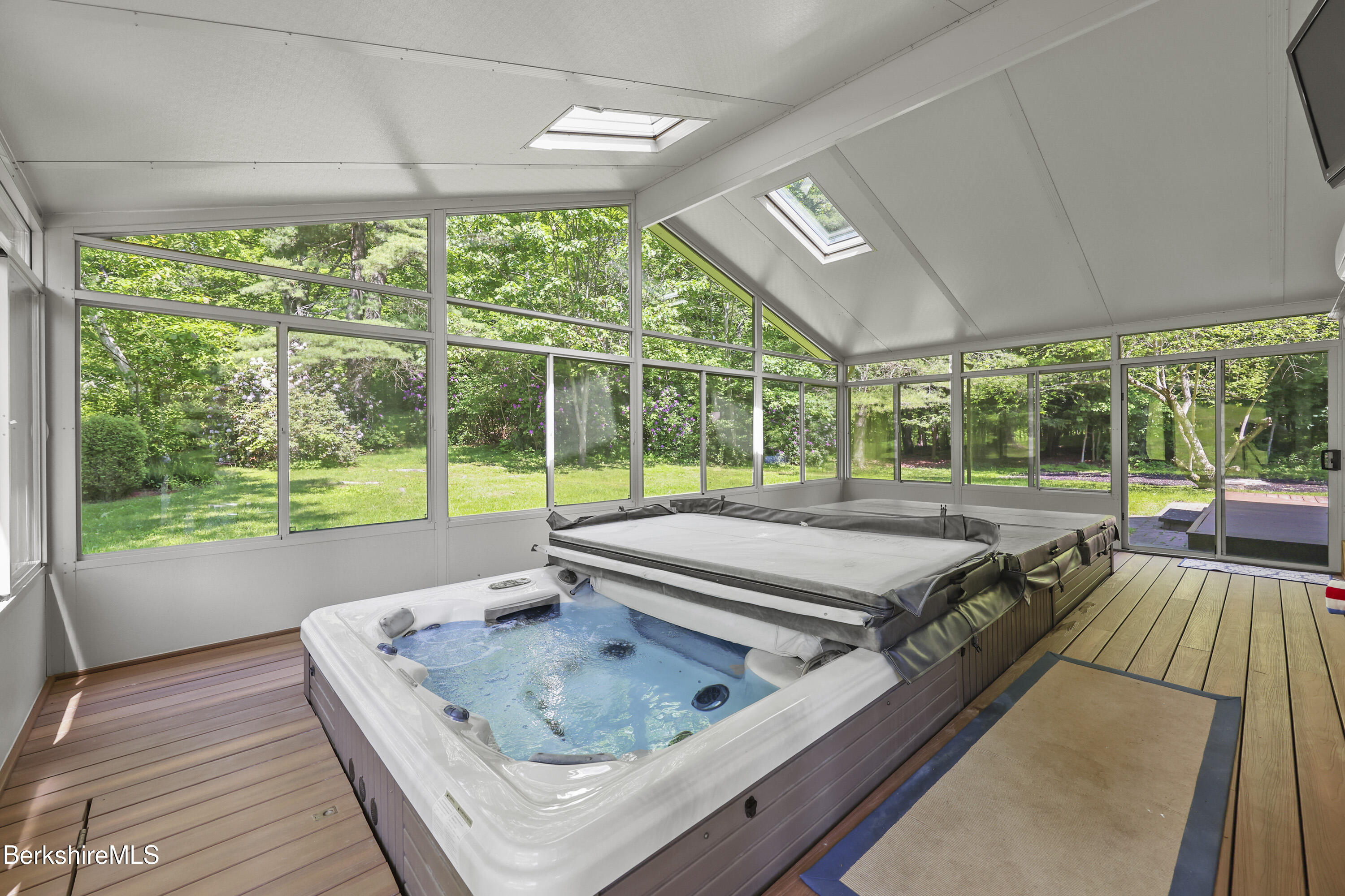 46 West Center Road West Stockbridge, MA 01266 - Photo 34 of 52 105 Sun Room