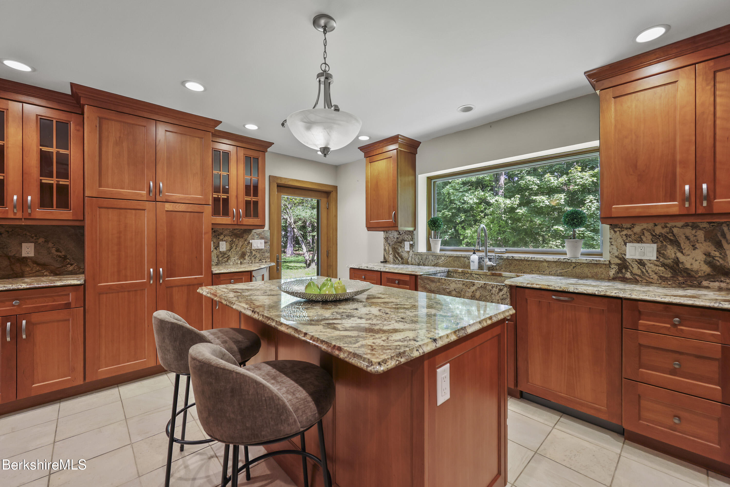 46 West Center Road West Stockbridge, MA 01266 - Photo 7 of 52 150 Kitchen