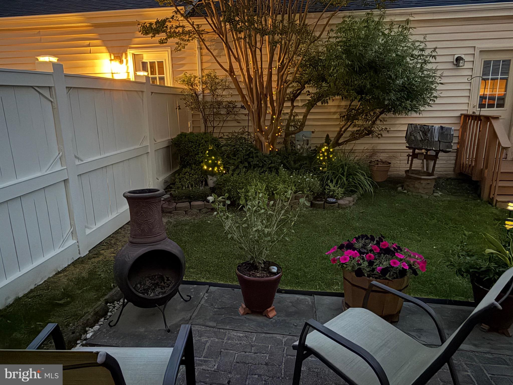 23418 Clarksridge Road Clarksburg, MD 20871 - Photo 28 of 40 Unwind and watch the sun set on the back patio
