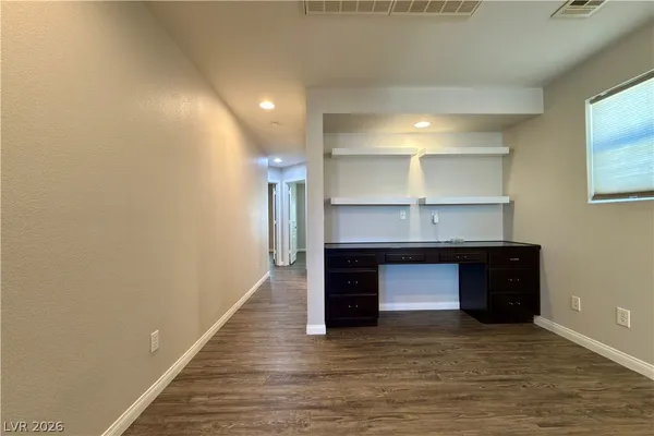 $2,095 | 9937 Baron Coast Street, Las Vegas, NV 89178