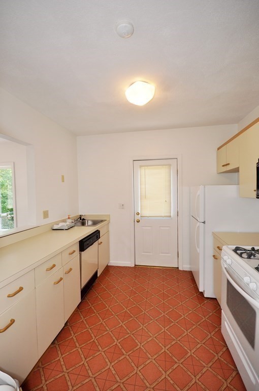 5 Deer Path, Unit 1 Maynard, MA 01754 - Photo 34 of 39 Gallery Image 34