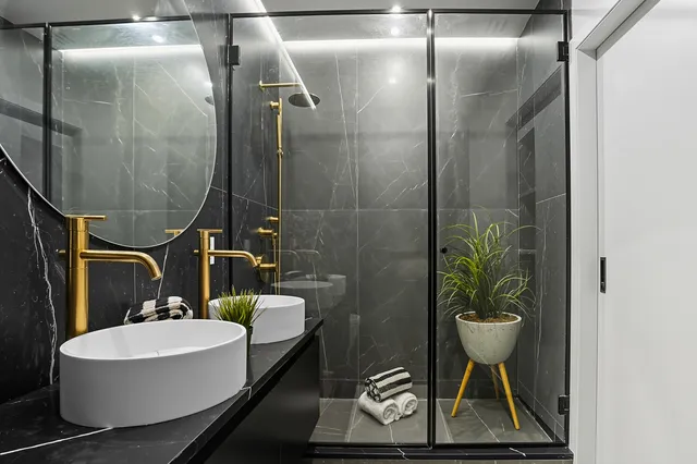 $1,995,000 | 19 North Henry Street, Unit 2 | Williamsburg