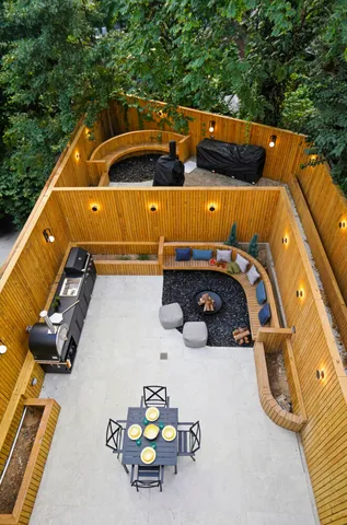 $1,995,000 | 19 North Henry Street, Unit 2 | Williamsburg