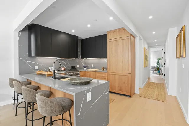 $1,995,000 | 19 North Henry Street, Unit 2 | Williamsburg