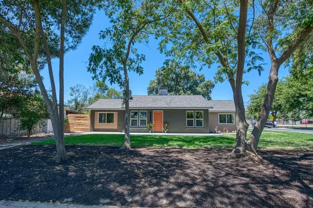 $515,000 | 4843 North Palm Avenue, Fresno, CA 93704