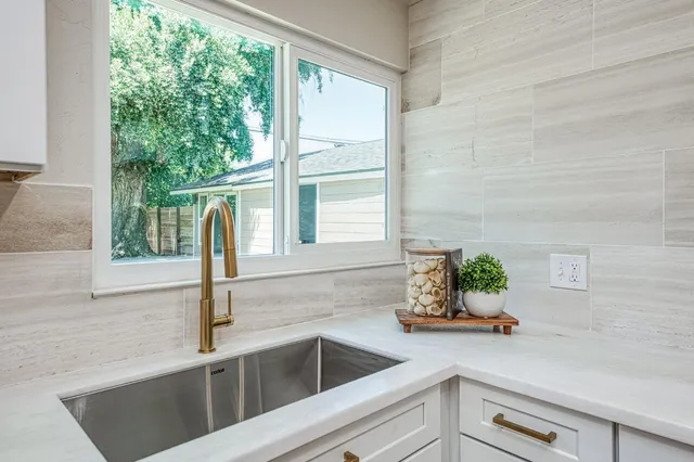 $515,000 | 4843 North Palm Avenue, Fresno, CA 93704