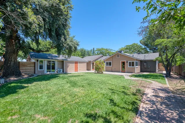 $515,000 | 4843 North Palm Avenue, Fresno, CA 93704