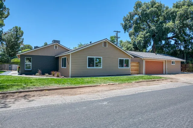 $515,000 | 4843 North Palm Avenue, Fresno, CA 93704