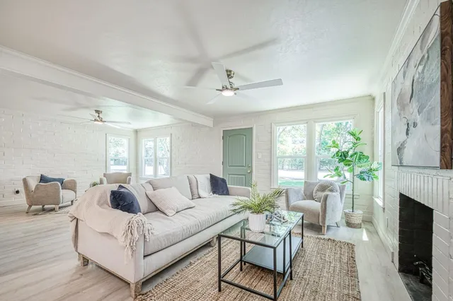 $515,000 | 4843 North Palm Avenue, Fresno, CA 93704