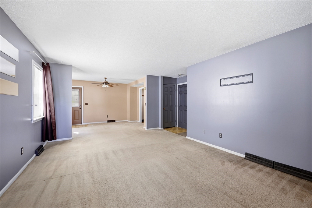 19-21 Wedgewood Circle Springfield, MA 01129 - Photo 8 of 32 a view of an empty room