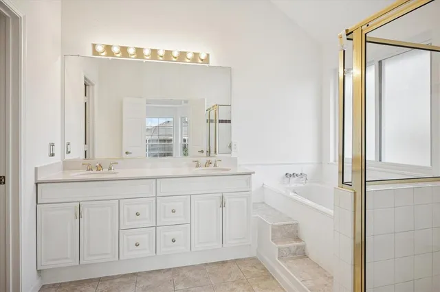 $440,000 | 3200 Oakdale Drive, Hurst, TX 76054