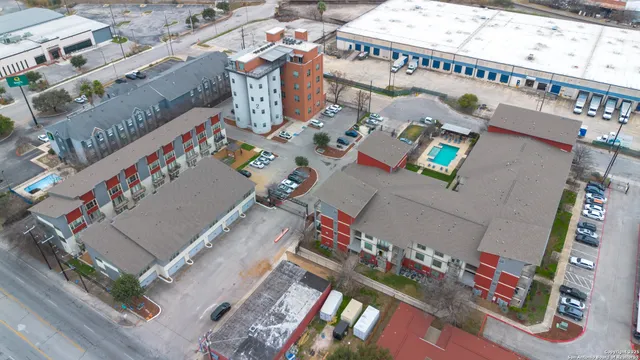 $2,200 | 939 South Frio Street, Unit 2008, San Antonio, TX 78207