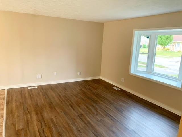 3727 Marseille Road Indianapolis, IN 46226 - Photo 8 of 25 Gallery Image 8
