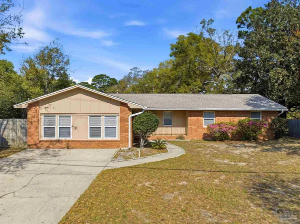 $2,200 | 5641 Hibiscus Road, Pensacola, FL 32504