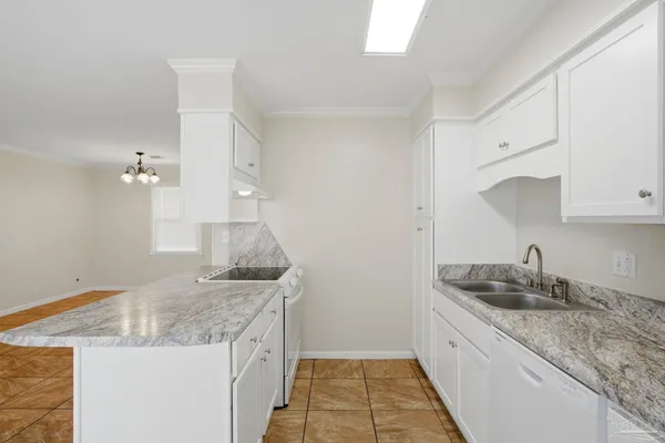 $2,200 | 5641 Hibiscus Road, Pensacola, FL 32504