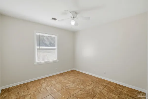 $2,200 | 5641 Hibiscus Road, Pensacola, FL 32504
