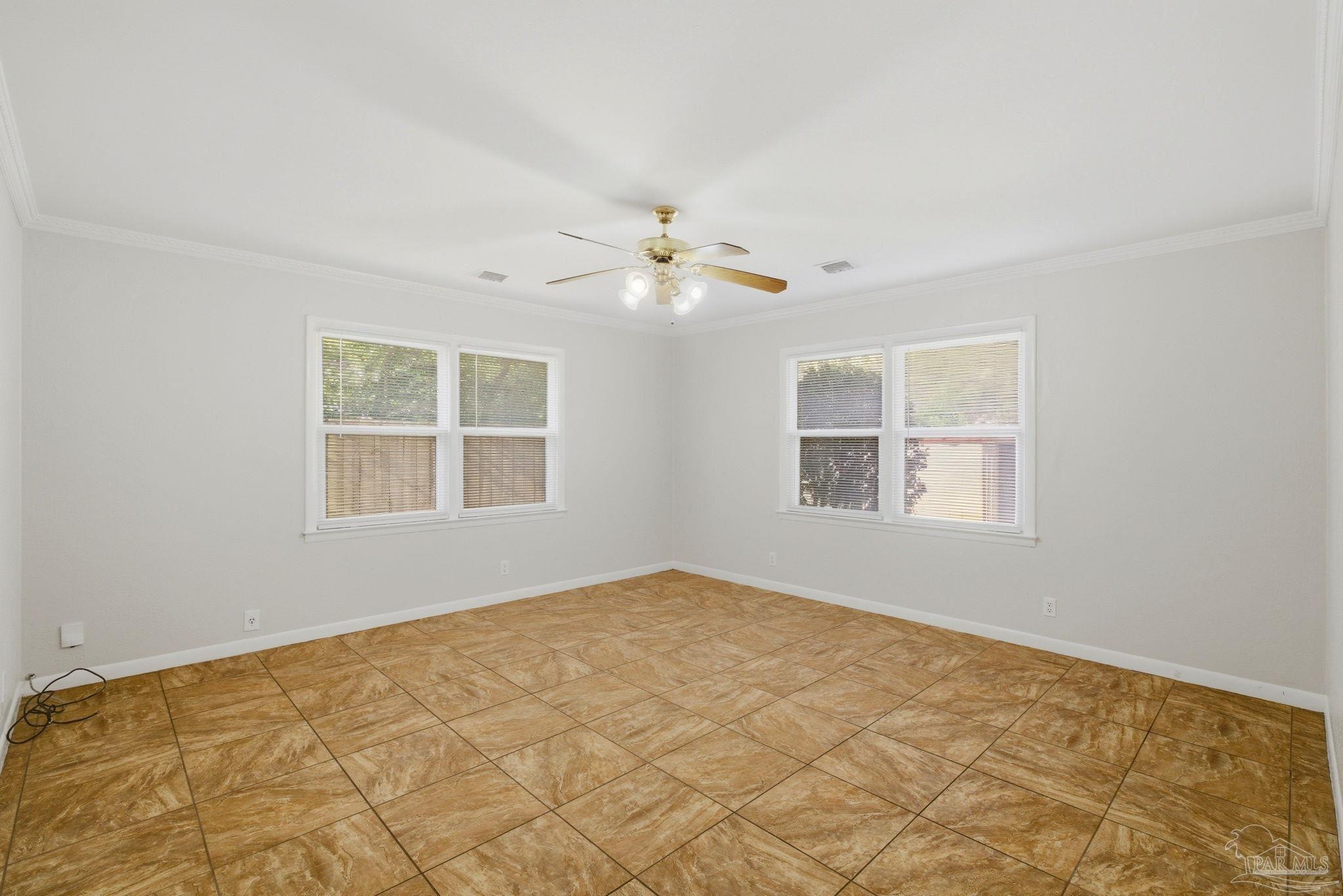 5641 Hibiscus Road Pensacola, FL 32504 - Photo 6 of 29