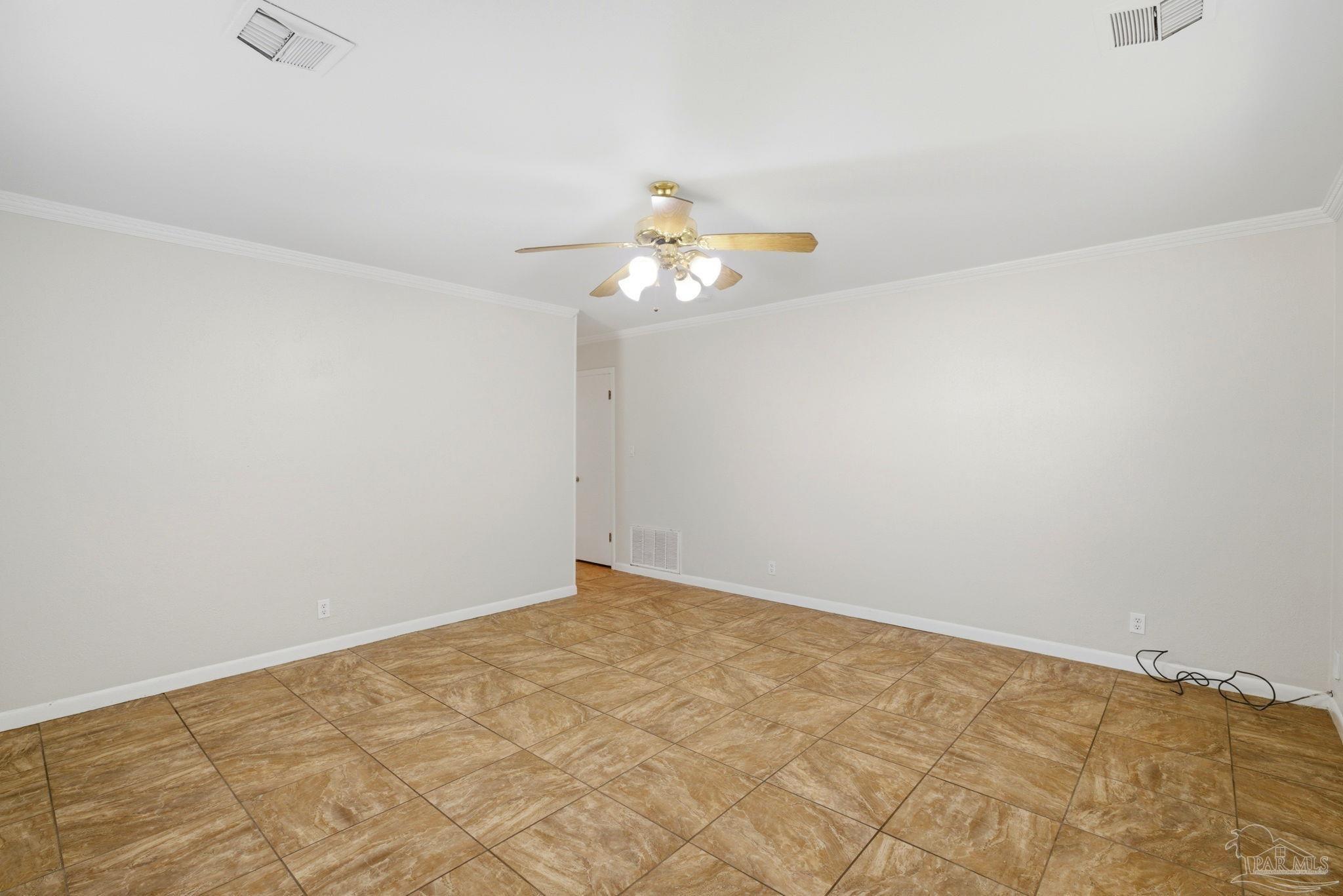 5641 Hibiscus Road Pensacola, FL 32504 - Photo 7 of 29