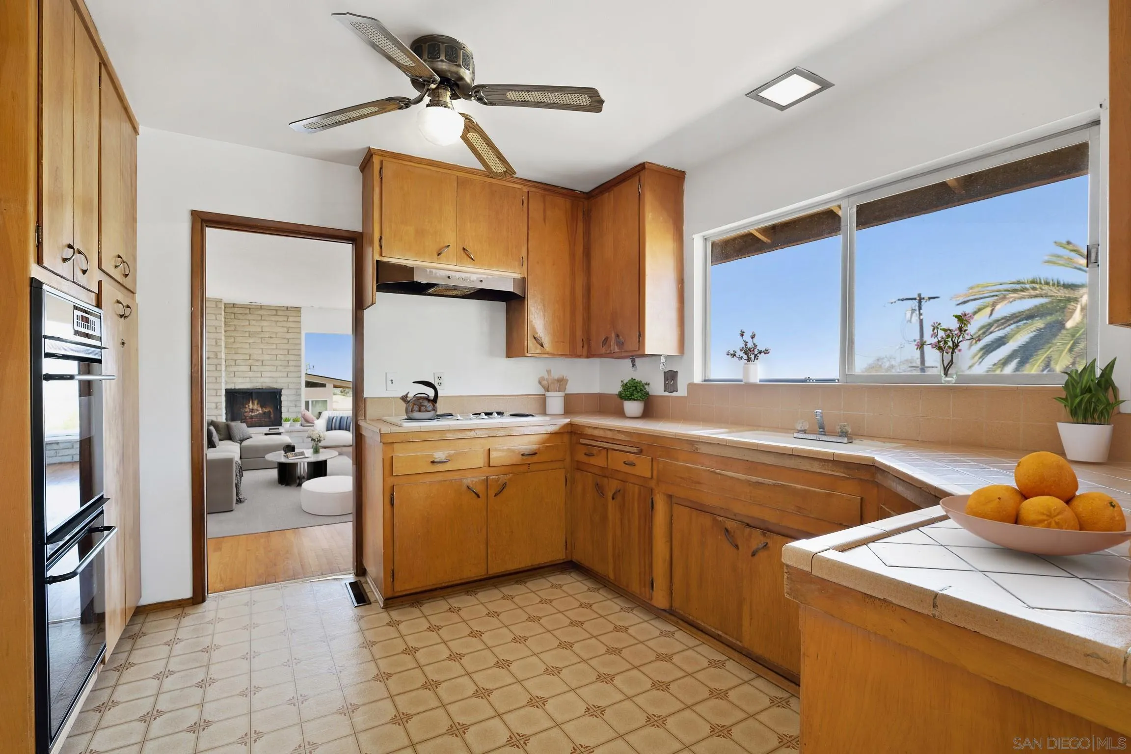 2249 Helix Street Spring Valley, CA 91977 - Photo 10 of 25 Gallery Image 10