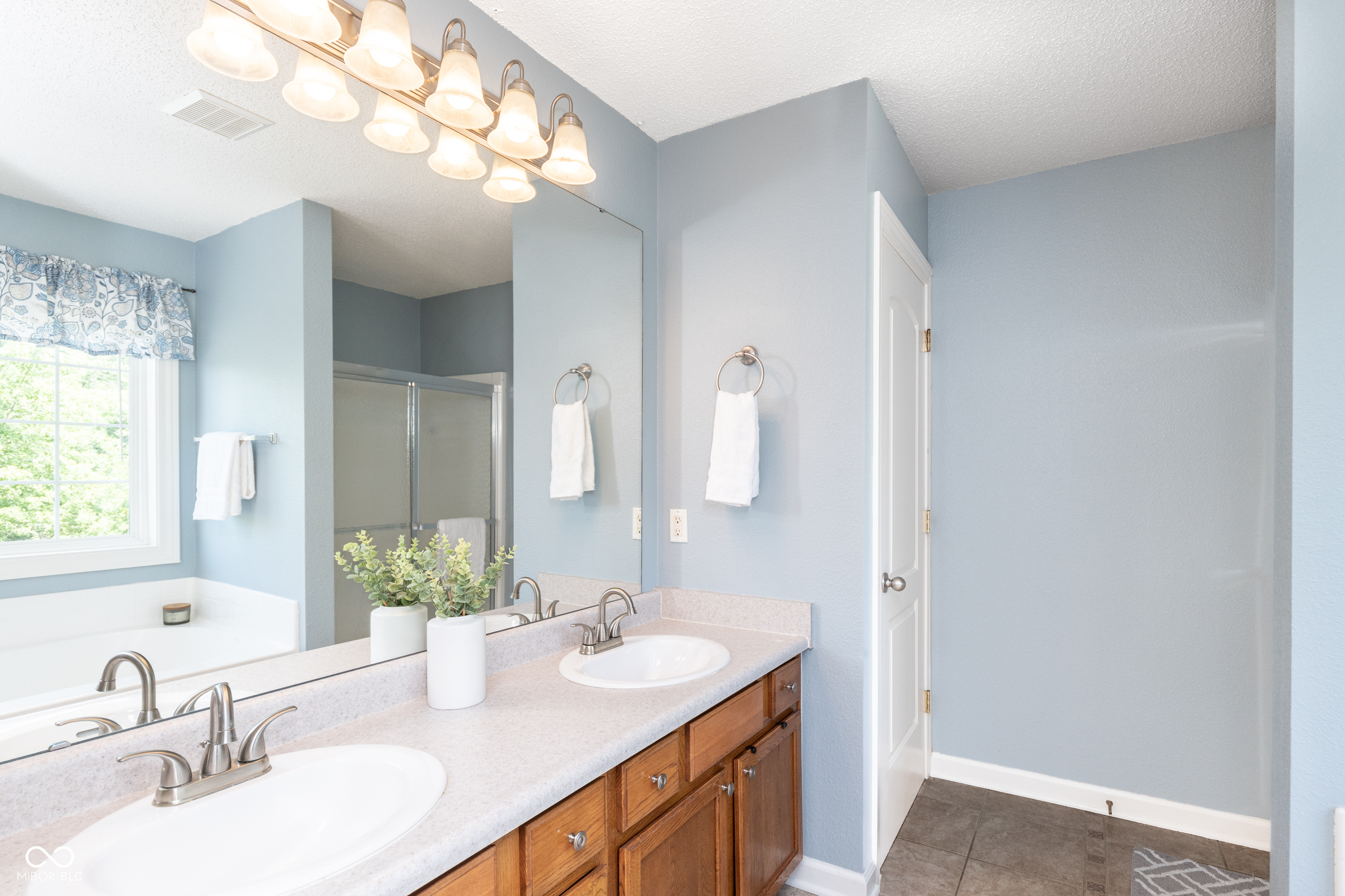 9652 Rhodes Lane Avon, IN 46123 - Photo 28 of 49