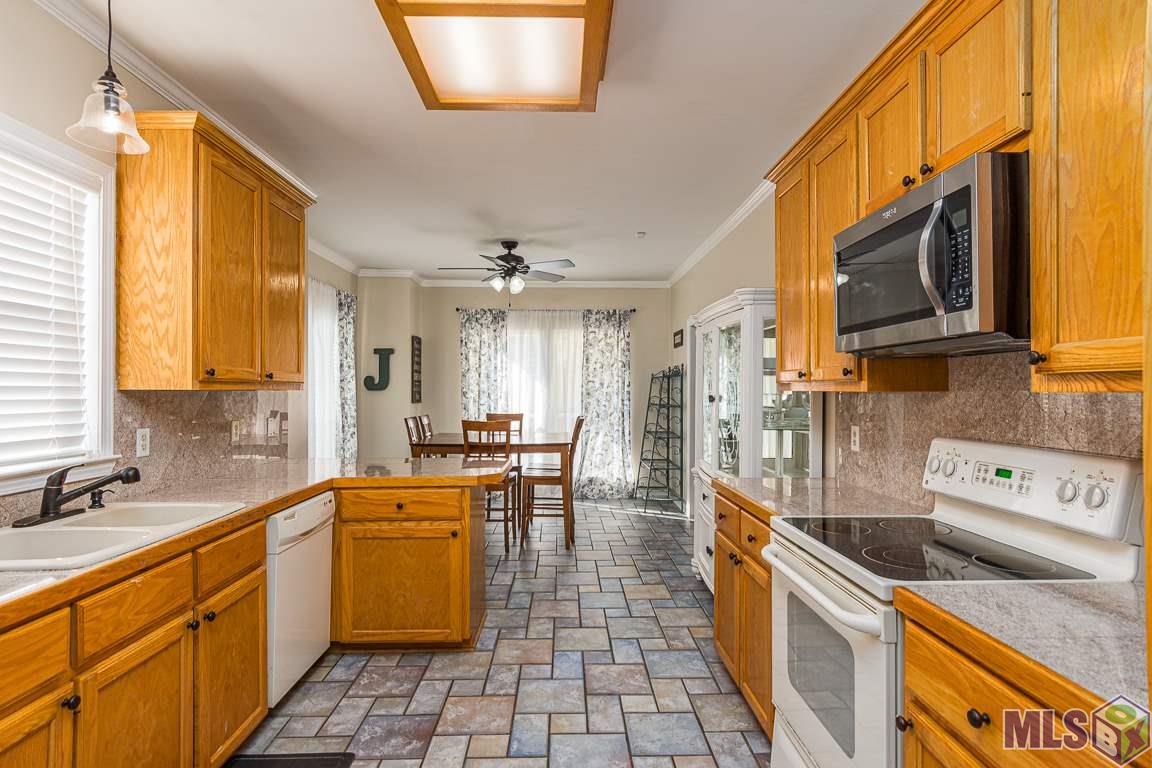 10624 Cardinal Road Denham Springs, LA 70726 - Photo 9 of 23