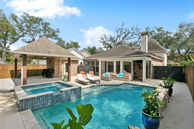 $825,000 | 308 Tullulah Avenue, River Ridge, LA 70123