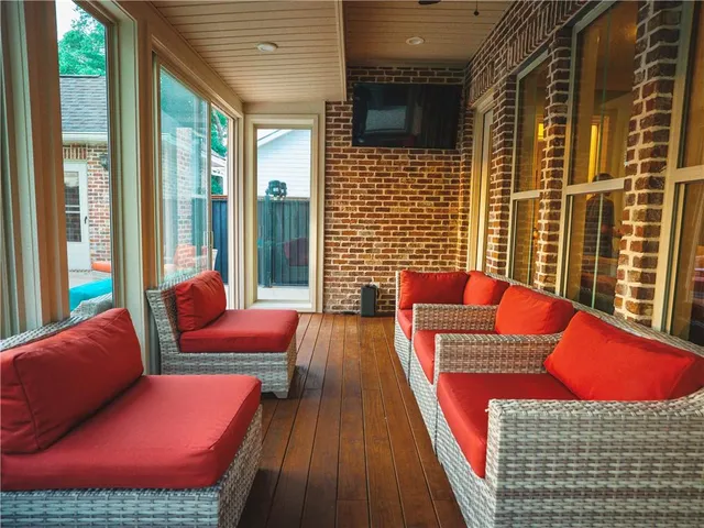 $825,000 | 308 Tullulah Avenue, River Ridge, LA 70123