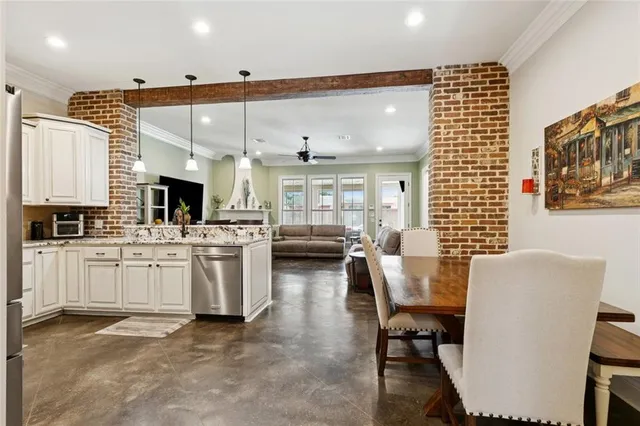 $825,000 | 308 Tullulah Avenue, River Ridge, LA 70123