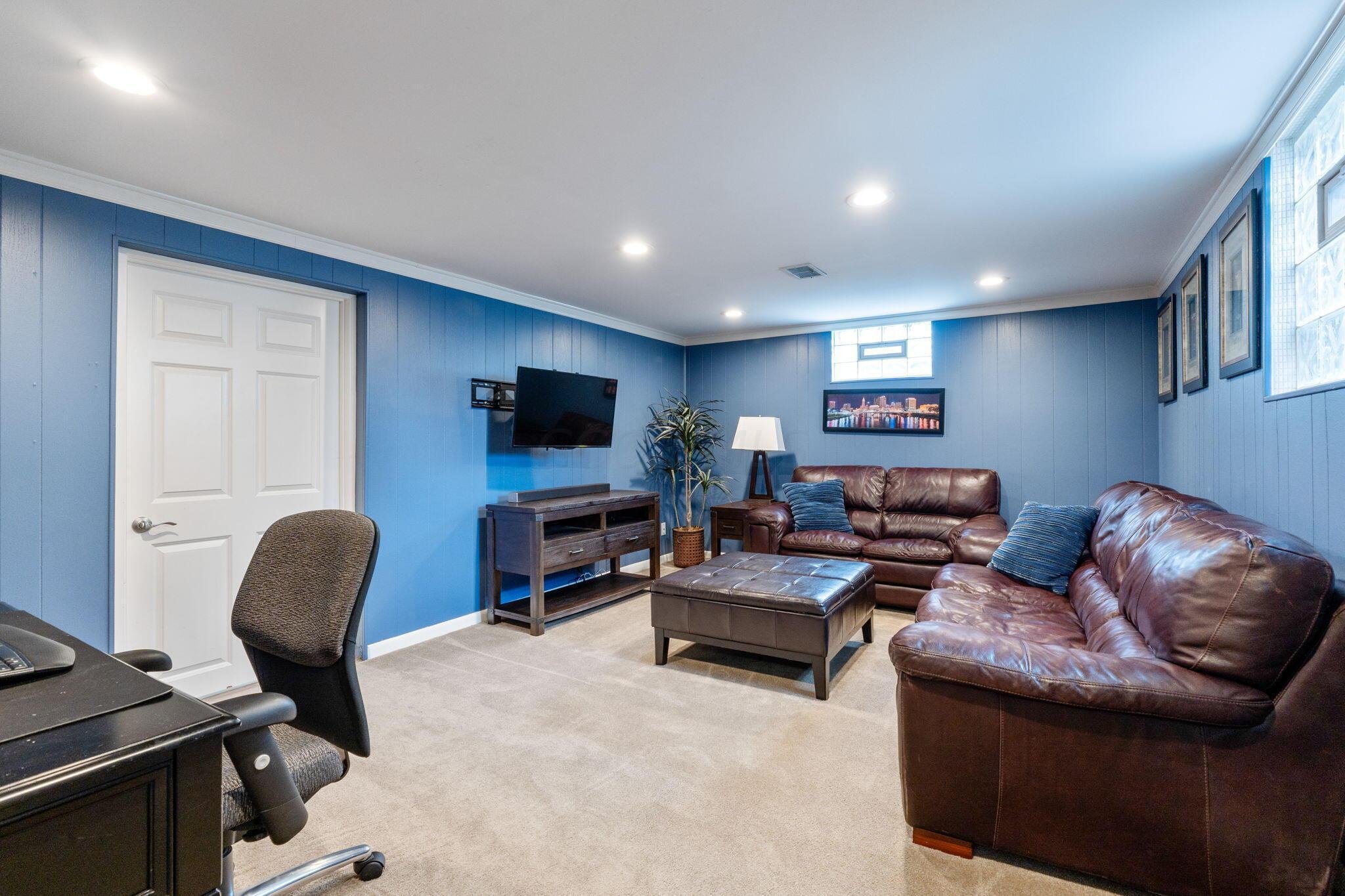 2211 Sheringham Road Columbus, OH 43220 - Photo 47 of 73 2211 Sheringham Rd (Interior)-55