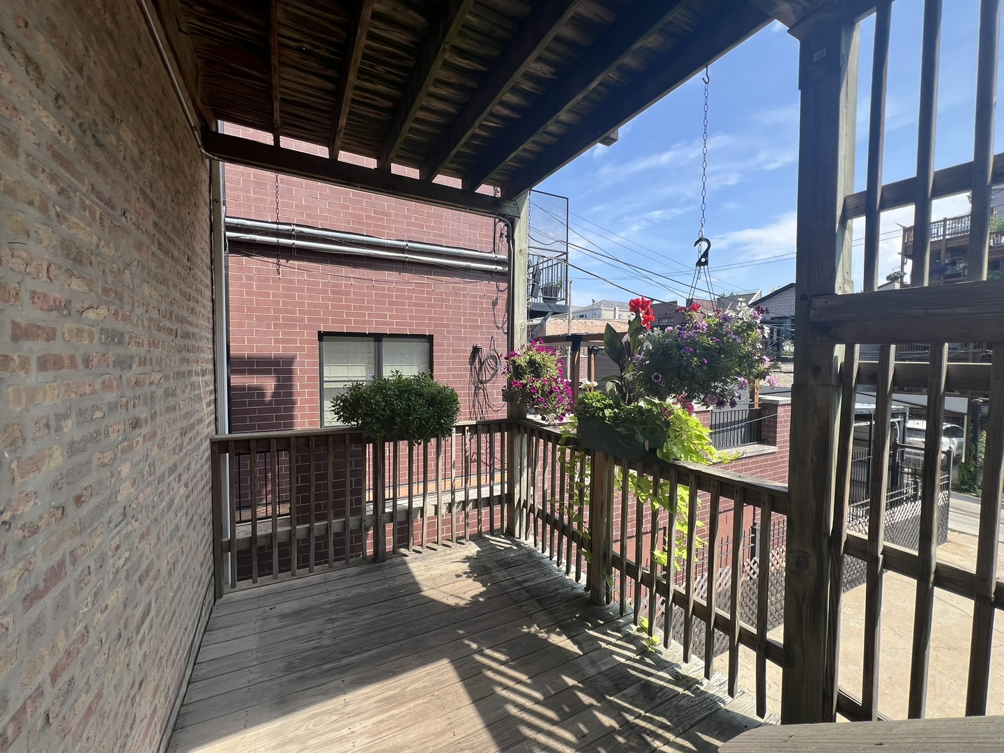 1509 West Thomas Street, Unit 2R Chicago, IL 60642 - Photo 12 of 12 a view of a porch