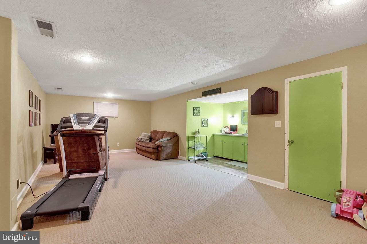 3325 Harrowgate Road York, PA 17402 - Photo 26 of 36 Gallery Image 26