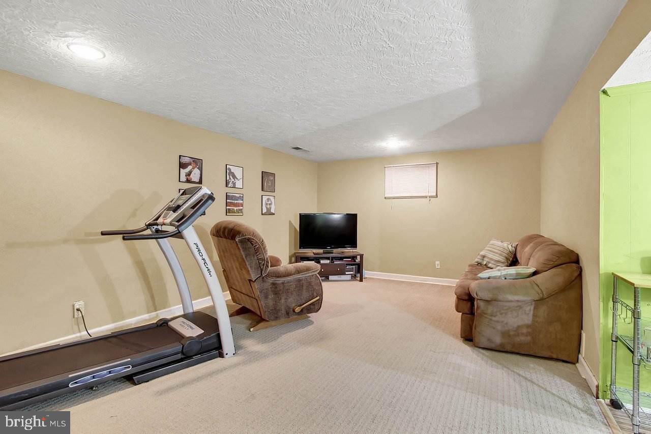 3325 Harrowgate Road York, PA 17402 - Photo 27 of 36 Gallery Image 27
