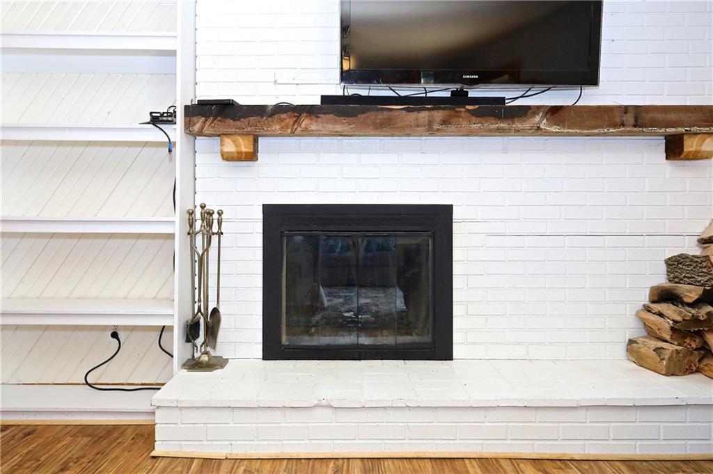 5857 Hickory Road Indianapolis, IN 46239 - Photo 10 of 34 Gallery Image 10
