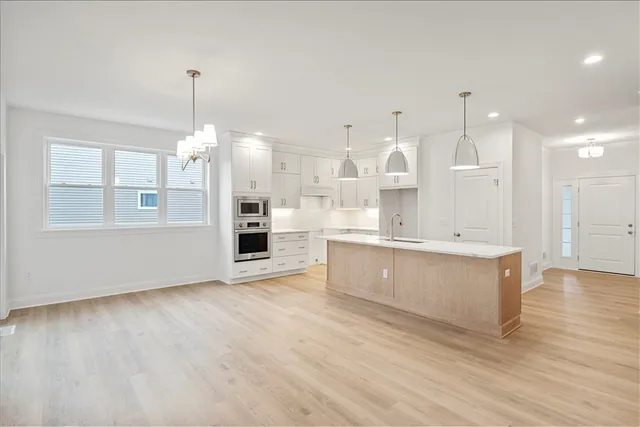 $492,700 | 2 Chatwood Lane, Henrietta, NY 14467