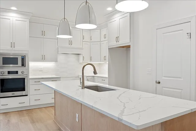 $492,700 | 2 Chatwood Lane, Henrietta, NY 14467