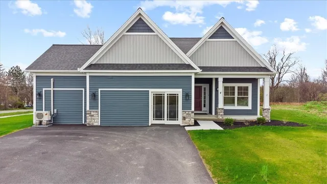 $492,700 | 2 Chatwood Lane, Henrietta, NY 14467