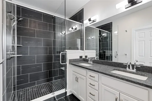 $492,700 | 2 Chatwood Lane, Henrietta, NY 14467