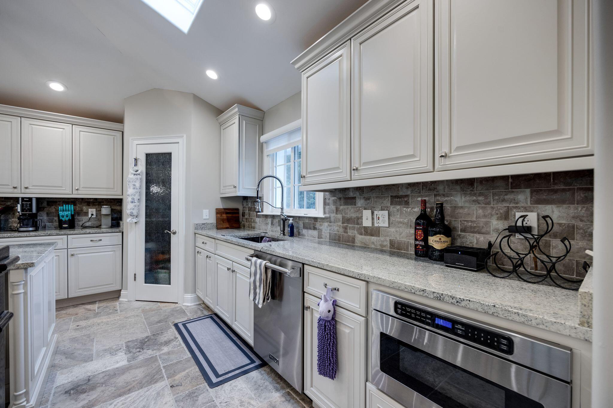 6808 Jesse Conner Road Chattanooga, TN 37421 - Photo 15 of 73 Kitchen