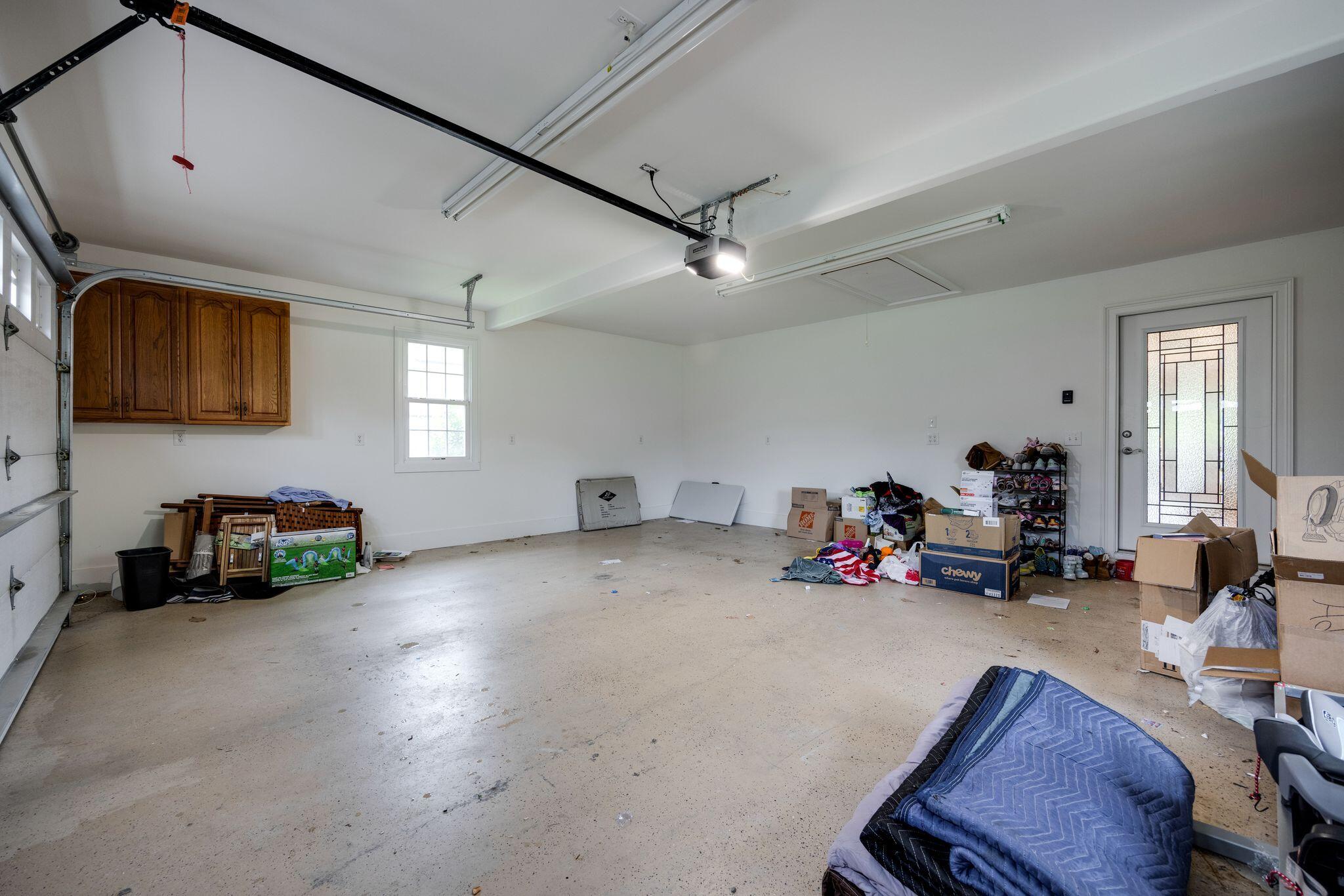 6808 Jesse Conner Road Chattanooga, TN 37421 - Photo 23 of 73 Garage