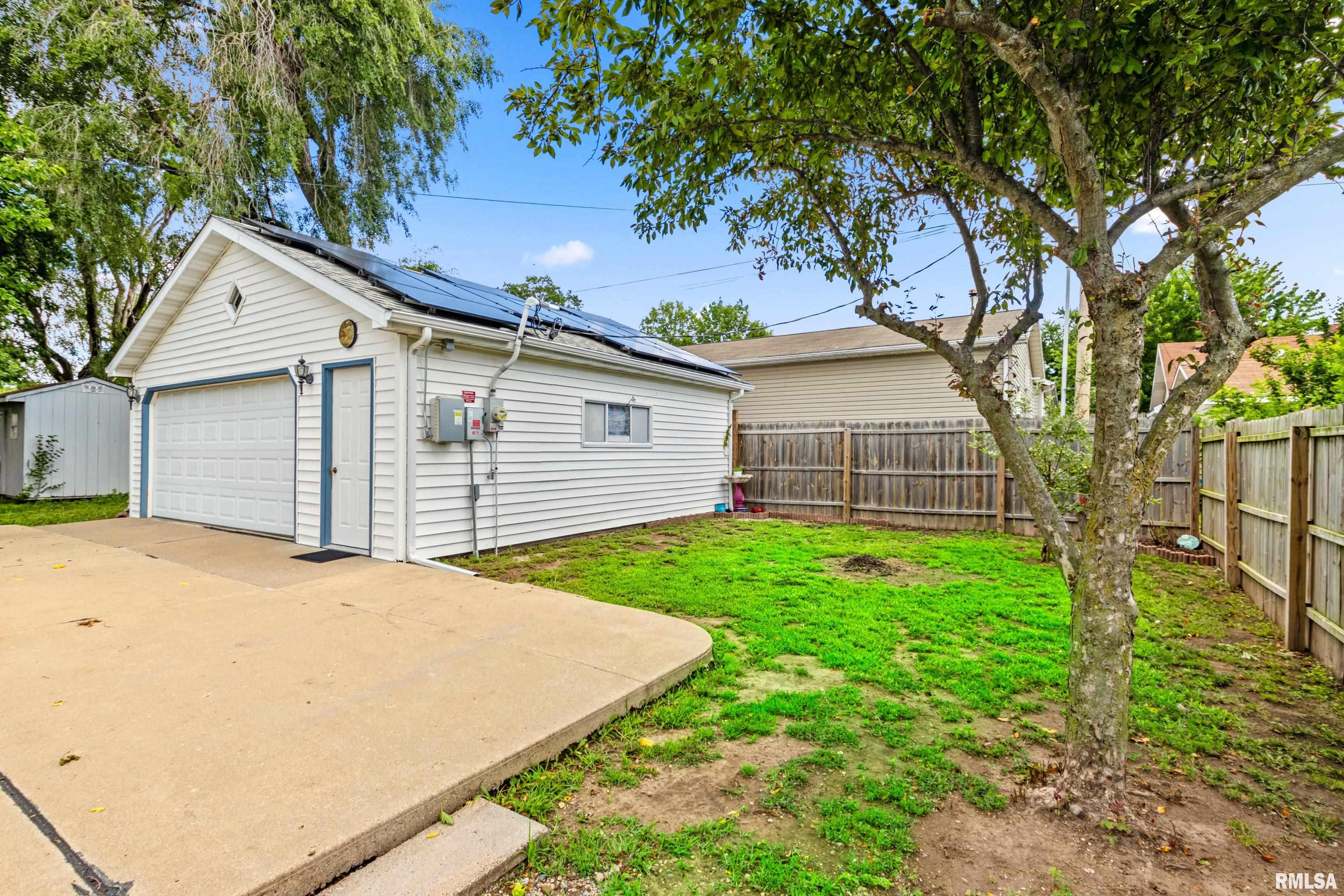 214 Ripper Street South Pekin, IL 61564 - Photo 5 of 33