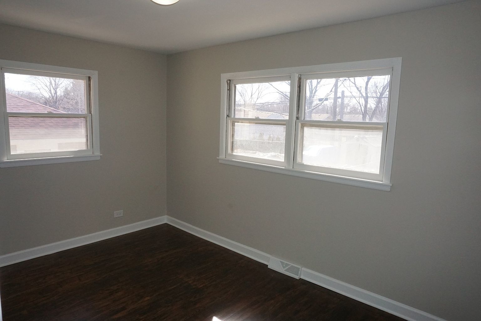1615 7th Street Winthrop Harbor, IL 60096 - Photo 13 of 24