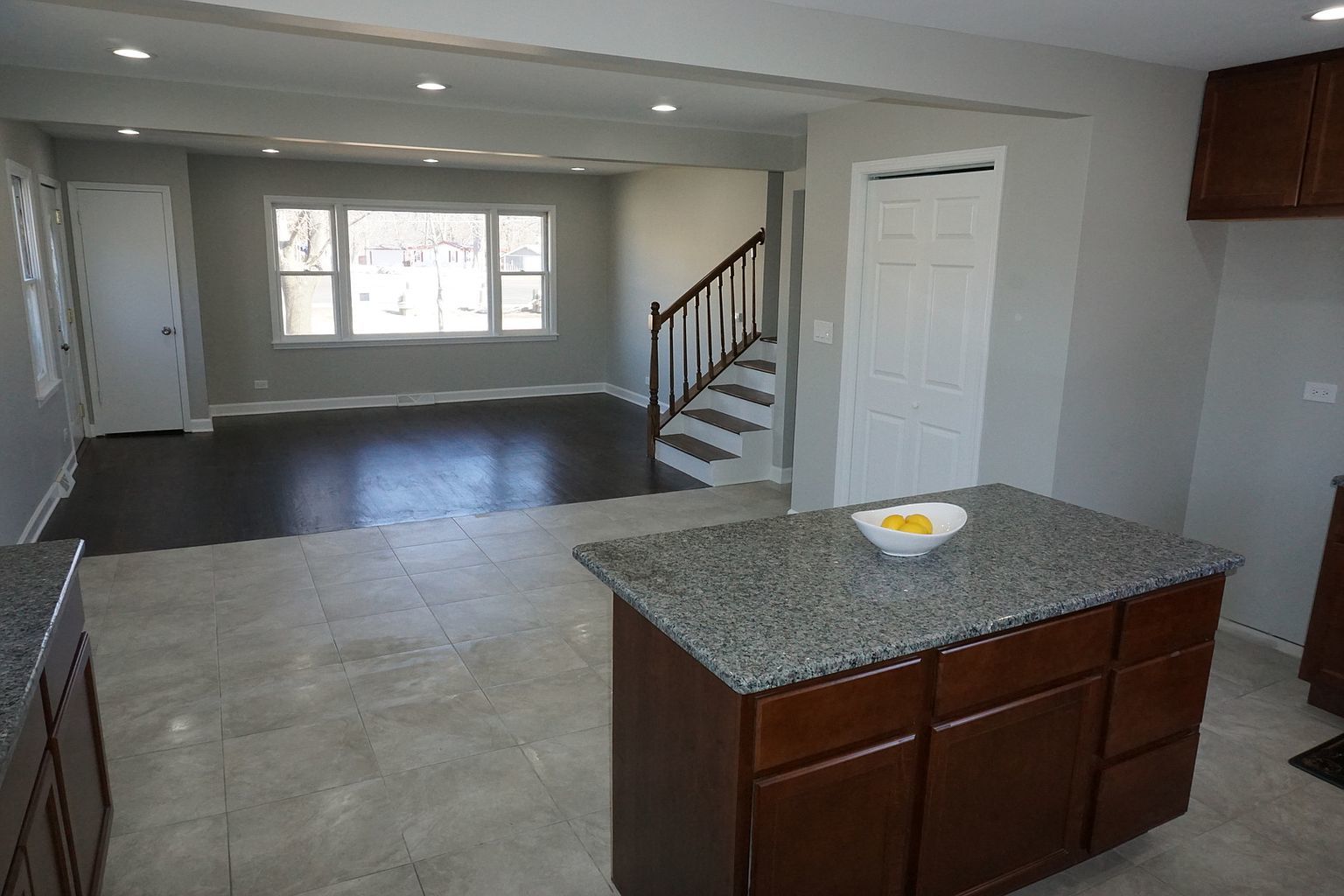 1615 7th Street Winthrop Harbor, IL 60096 - Photo 7 of 24