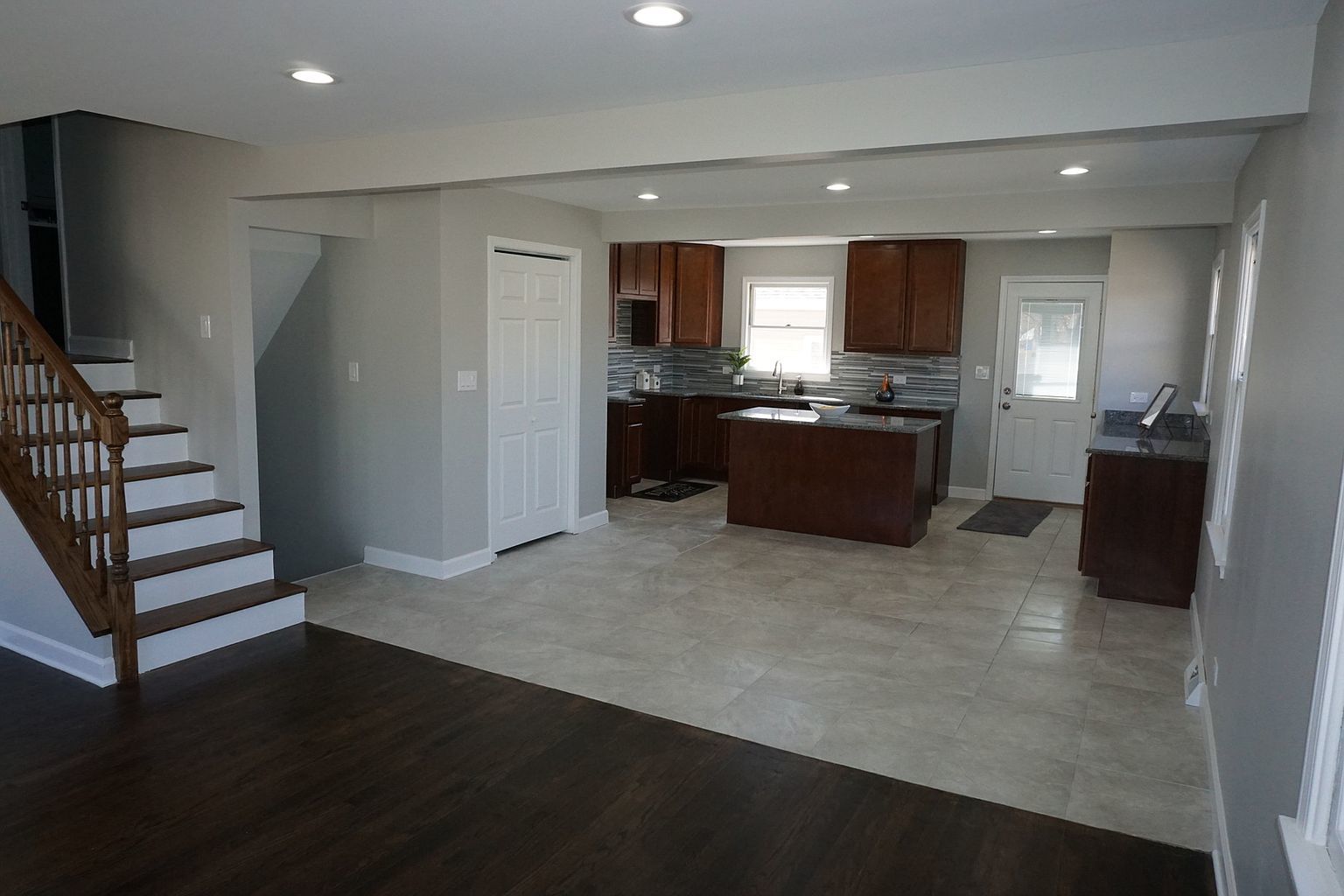 1615 7th Street Winthrop Harbor, IL 60096 - Photo 10 of 24