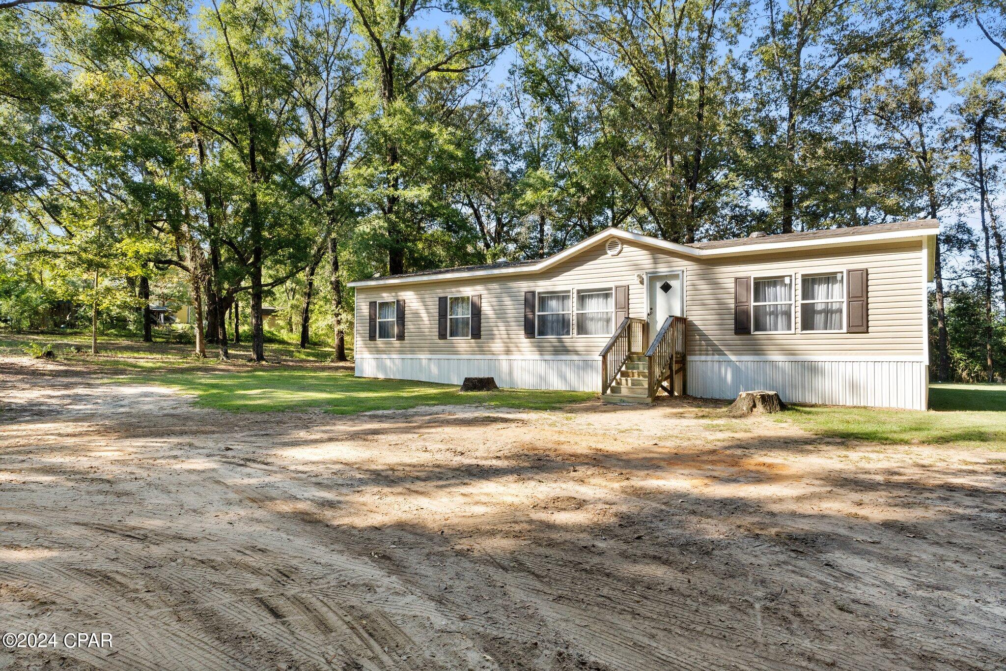 4396 Wilderness Road Vernon, FL 32462 - Photo 4 of 55